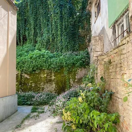 Apartman East